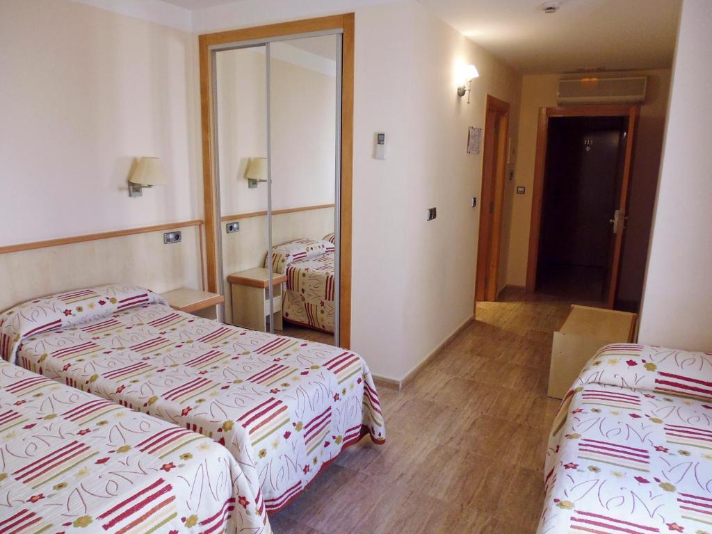 Hotel La Torre Los Montesinos Esterno foto