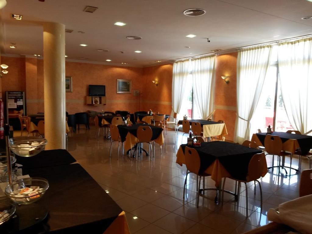 Hotel La Torre Los Montesinos Esterno foto